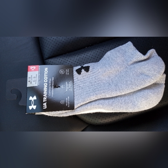 Under Armour Training No Show Socks - 3-Pair Pack,- Size:6-9 Women - Picture 5 of 7